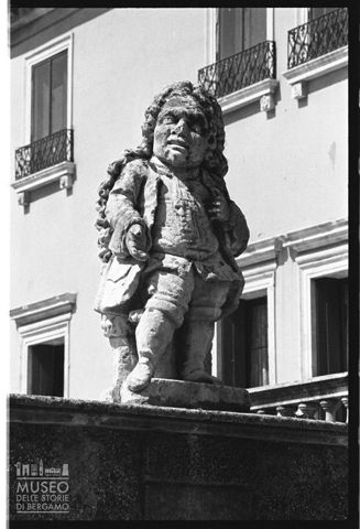Una statua nel giardino della villa Valmarana ai Nani a Vicenza