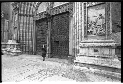 L'ingresso della basilica di Santa Anastasia a Verona