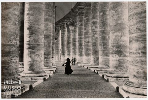 Il colonnato di San Pietro in Vaticano