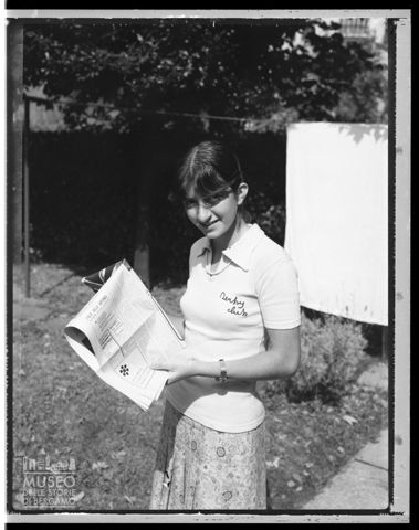 Ritratto di Marta Merisio nel giardino della sua abitazione a Bergamo