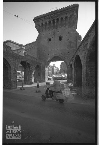 La Porta Zamboni a Bologna