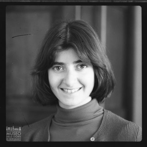 Ritratto di Marta Merisio nella propria abitazione a Bergamo