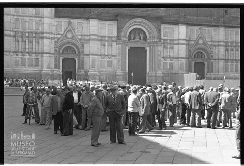 La piazza Maggiore a Bologna