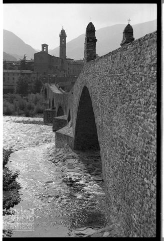 Il Ponte Gobbo, o Ponte Vecchio, a Bobbio