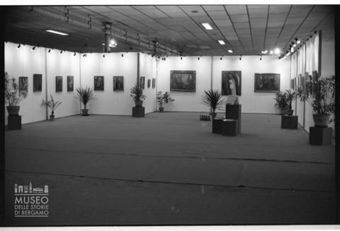 L'allestimento di una mostra al Rimini Meeting del 1981