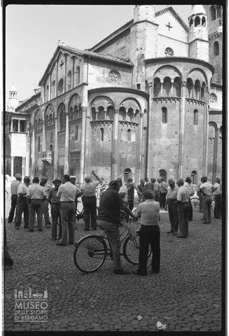 Il fianco del Duomo di Modena