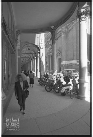 Scena di vita quotidiana a Bologna