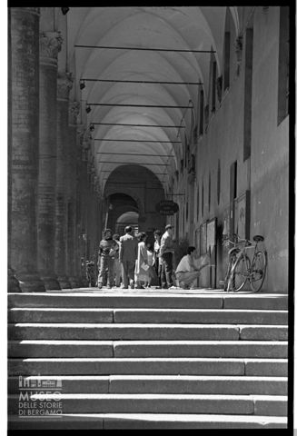 Il portico dell'ex Ospedale dei Bastardini a Bologna