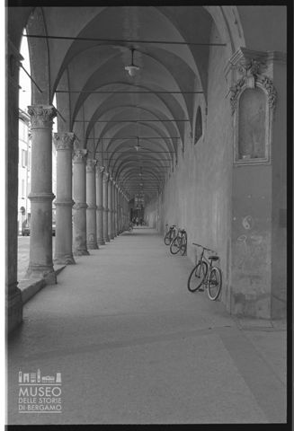 I portici di via Santo Stefano a Bologna