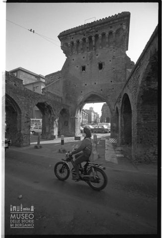 La Porta Zamboni a Bologna
