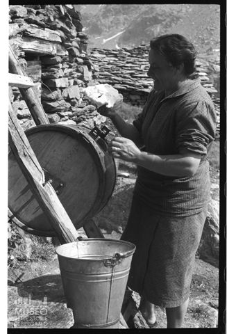 La produzione del burro in Val Poschiavina