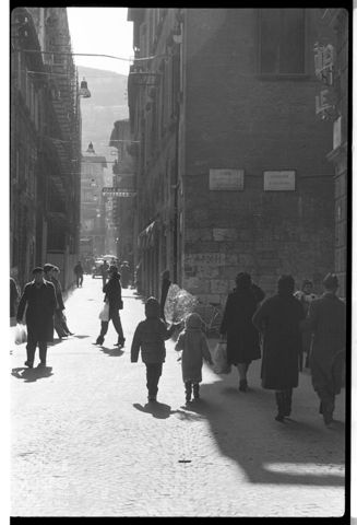 Scorcio di vita quotidiana ad Ascoli Piceno