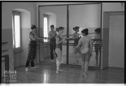 Lezione di danza presso l'Istituto musicale 