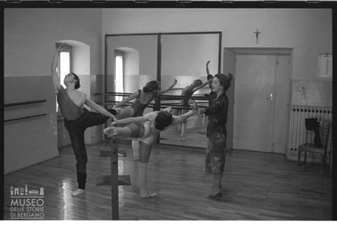 Lezione di danza presso l'Istituto musicale 