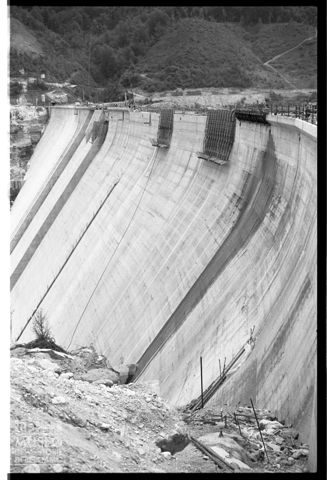 La diga di Comunanza in costruzione