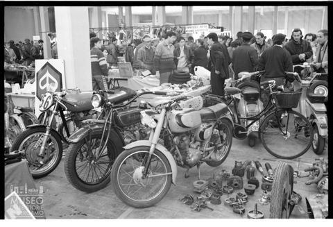 La mostra scambio di auto e moto d'epoca a Padova