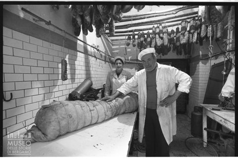L'interno di una macelleria nell'Ascolano