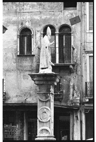 La statua di San Bassiano a Bassano del Grappa