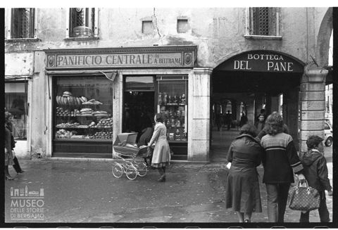 Scena di vita quotidiana a Bassano del Grappa
