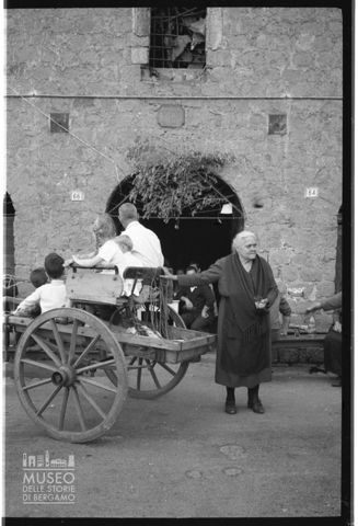 Scena di vita quotidiana a Marino