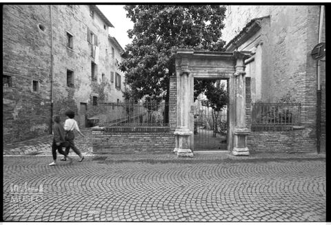 Scorcio di via Ugolini a Urbania