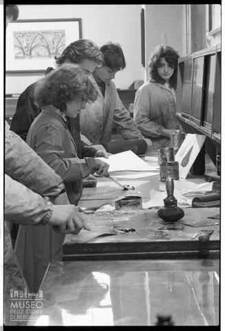Lezione di litografia alla Scuola del Libro di Urbino