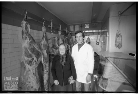 Interno di una macelleria a Tavoleto
