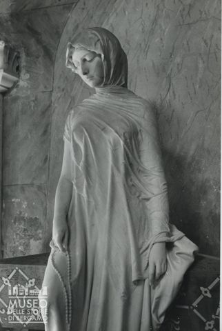 Una scultura di Vincenzo Vela nell'Oratorio di San Felice nel cimitero di Velate
