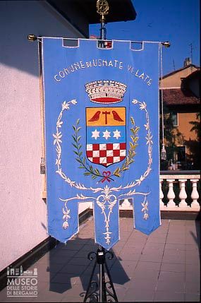 Il gonfalone del comune di Usmate Velate