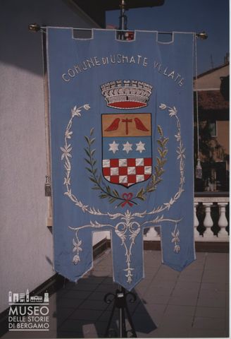 Il gonfalone del comune di Usmate Velate