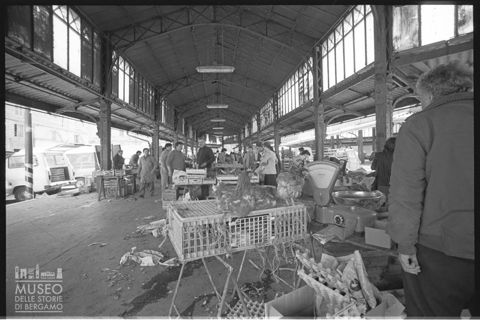 Scena di mercato a Torino