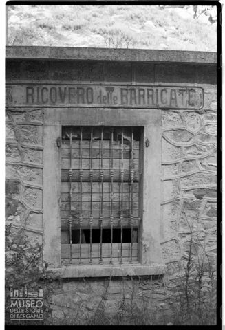 Particolare di una caserma in Piemonte