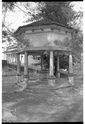 Pozzo nel giardino del Sacro Monte di San Francesco a Orta