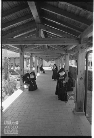 Monache nel Monastero di Santa Chiara a Boves