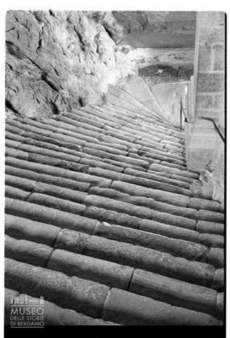La scala interna della Sacra di San Michele a Sant'Ambrogio di Torino