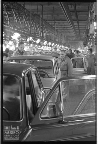 Nello stabilimento della Fiat nel quartiere Mirafiori a Torino