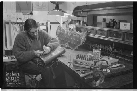 Laboratorio di pelletteria artistica a Treviglio