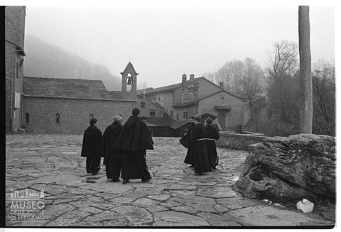 Frati nell'Eremo della Verna