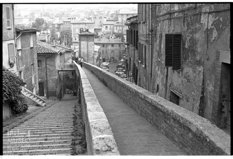 Passeggio lungo la Via Appia a Perugia