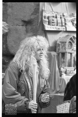 Donna alla Fiera di Sant'Orso ad Aosta