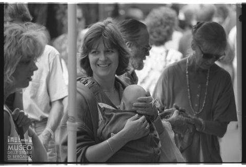 Ritratto di donna al mercato di Luino