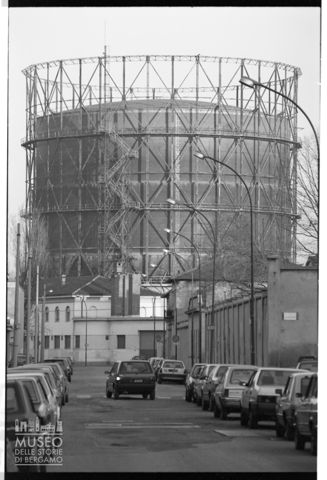 Vecchio gasometro a Milano