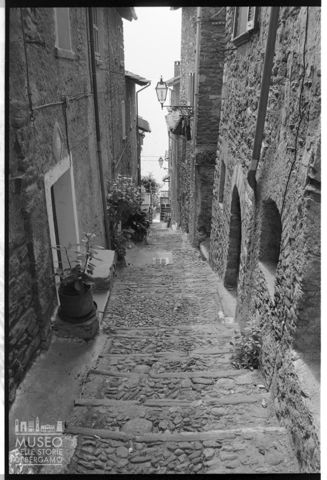 Scorcio di un borgo sul Lago di Como