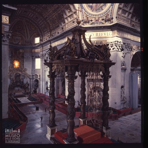 Il baldacchino di Gian Lorenzo Bernini nella Basilica di San Pietro in Vaticano