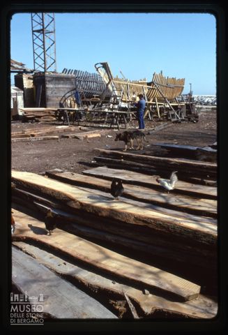 Cantiere navale a Civitanova Marche