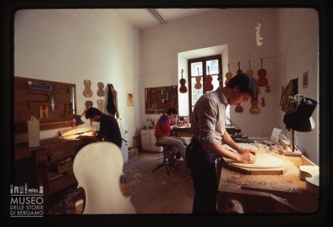 La Bottega Scuola di Liuteria C.E.E. a Cremona