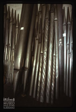 Canne d'organo in restauro nel laboratorio della Pontificia Fabbrica d'Organi Giovanni Tamburini di Crema
