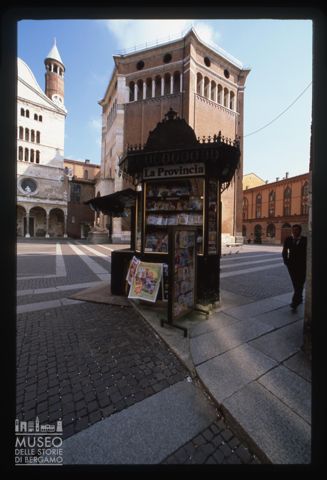 Un'edicola a Cremona