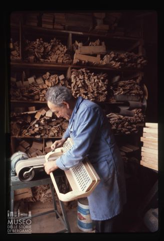 Produttore di fisarmoniche a Castelfidardo