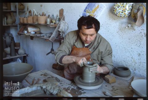 La bottega di un vasaio a Urbania